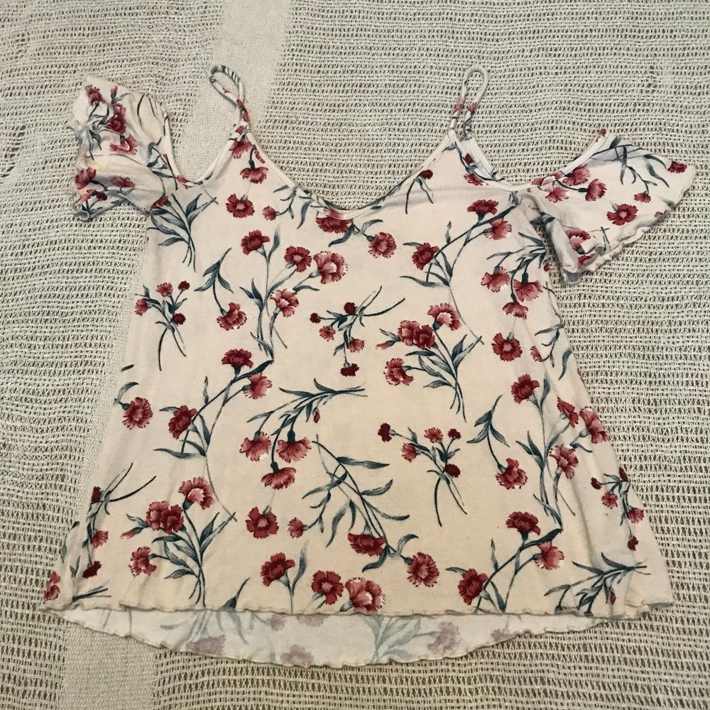 Lettuce Hemmed Floral Cold Shoulder Top